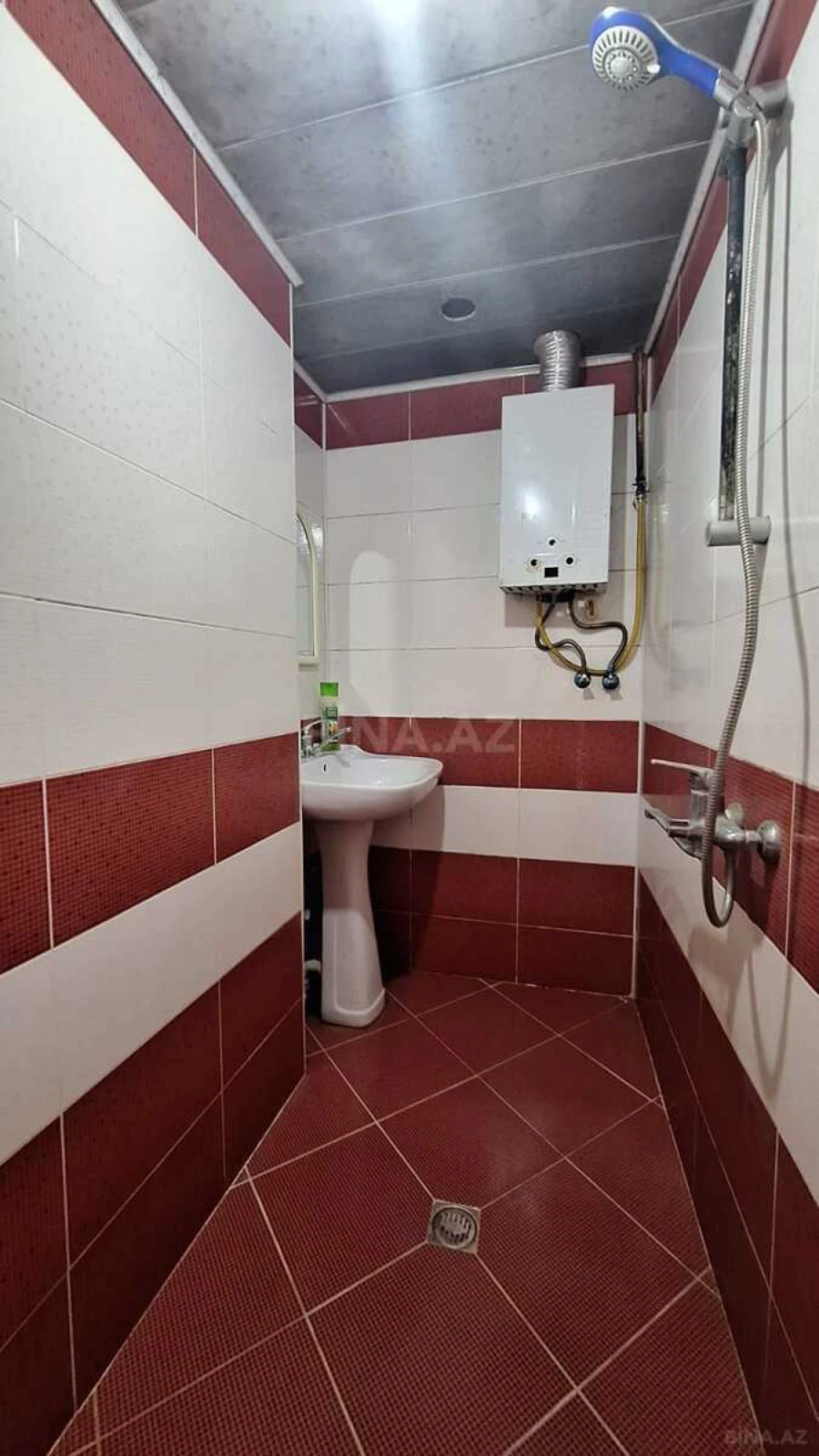 Satılır 1 otaqlı mənzil 40 m²