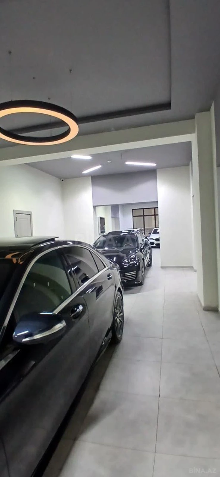 Satılır obyekt 700 m²