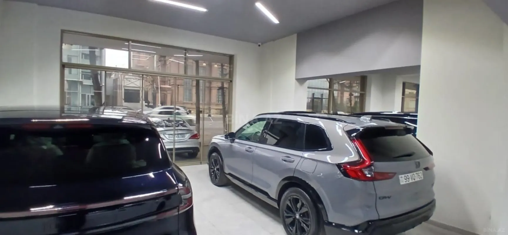 Satılır obyekt 700 m²