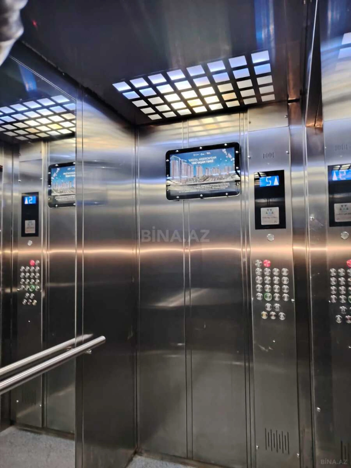 Satılır 3 otaqlı mənzil 127 m²