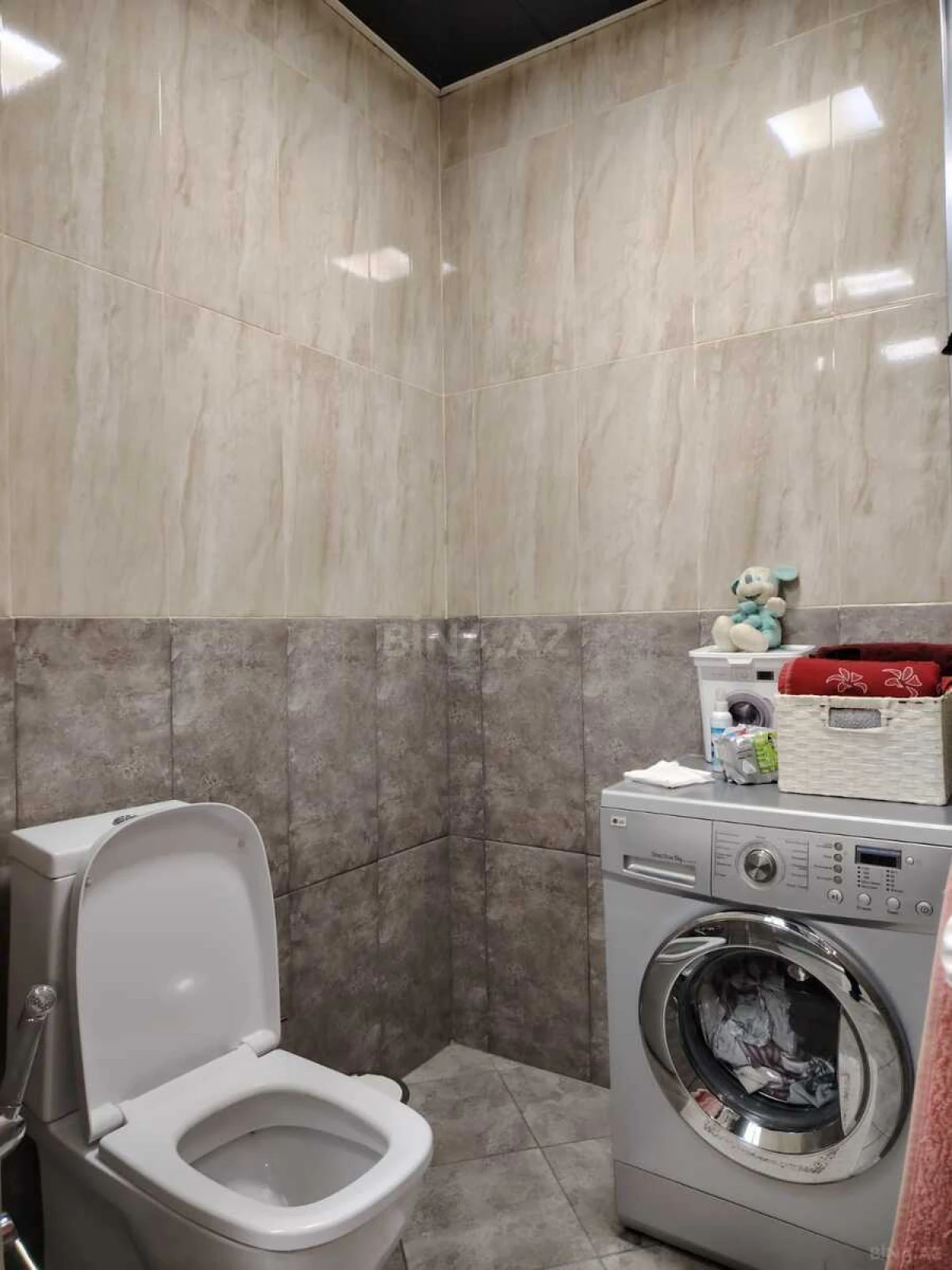 Satılır 3 otaqlı mənzil 127 m²