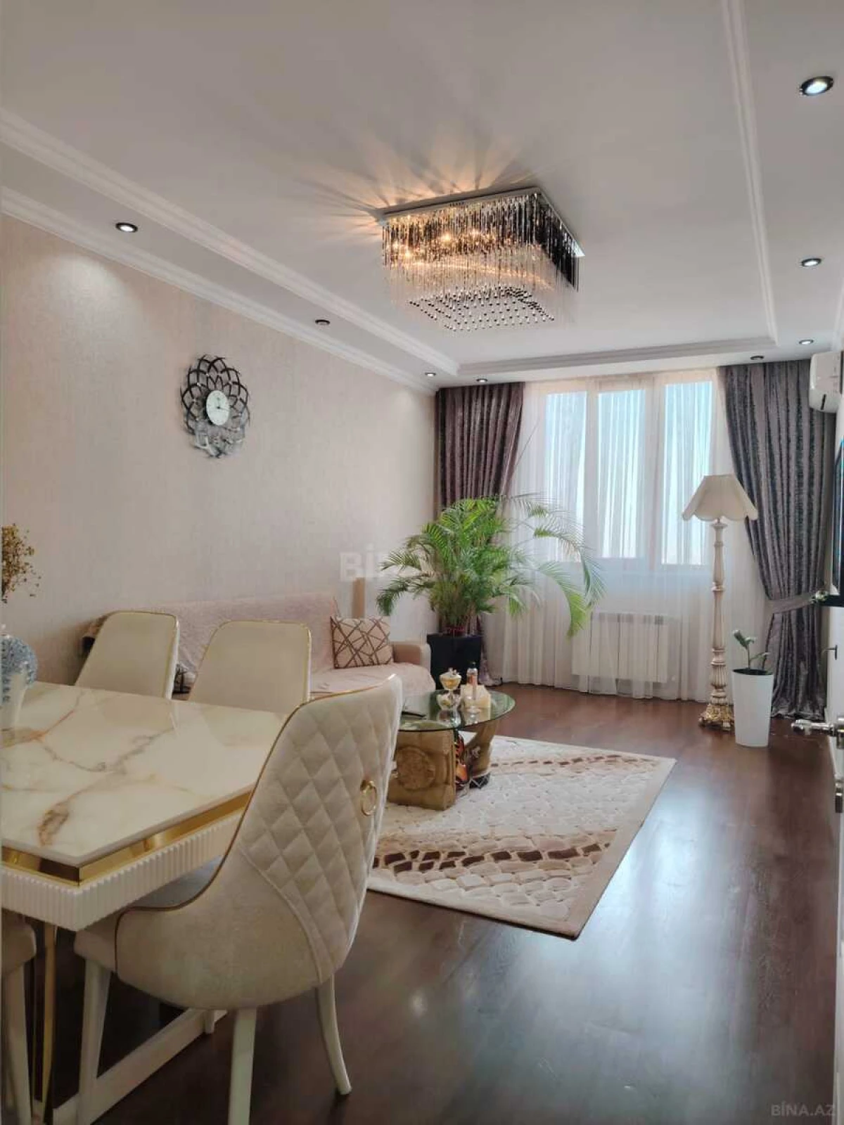 Satılır 3 otaqlı mənzil 127 m²