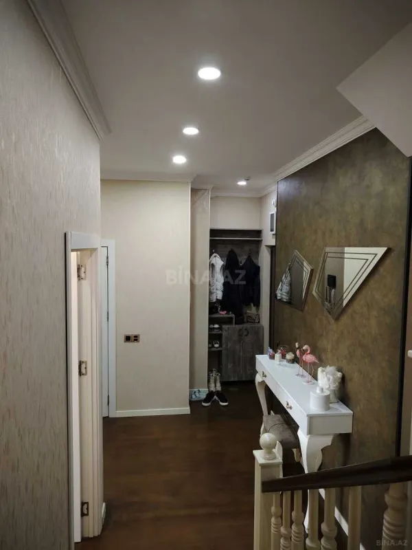 Satılır 3 otaqlı mənzil 127 m²