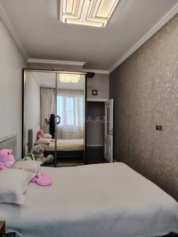 Satılır 3 otaqlı mənzil 127 m²