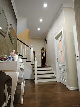 Satılır 3 otaqlı mənzil 127 m²