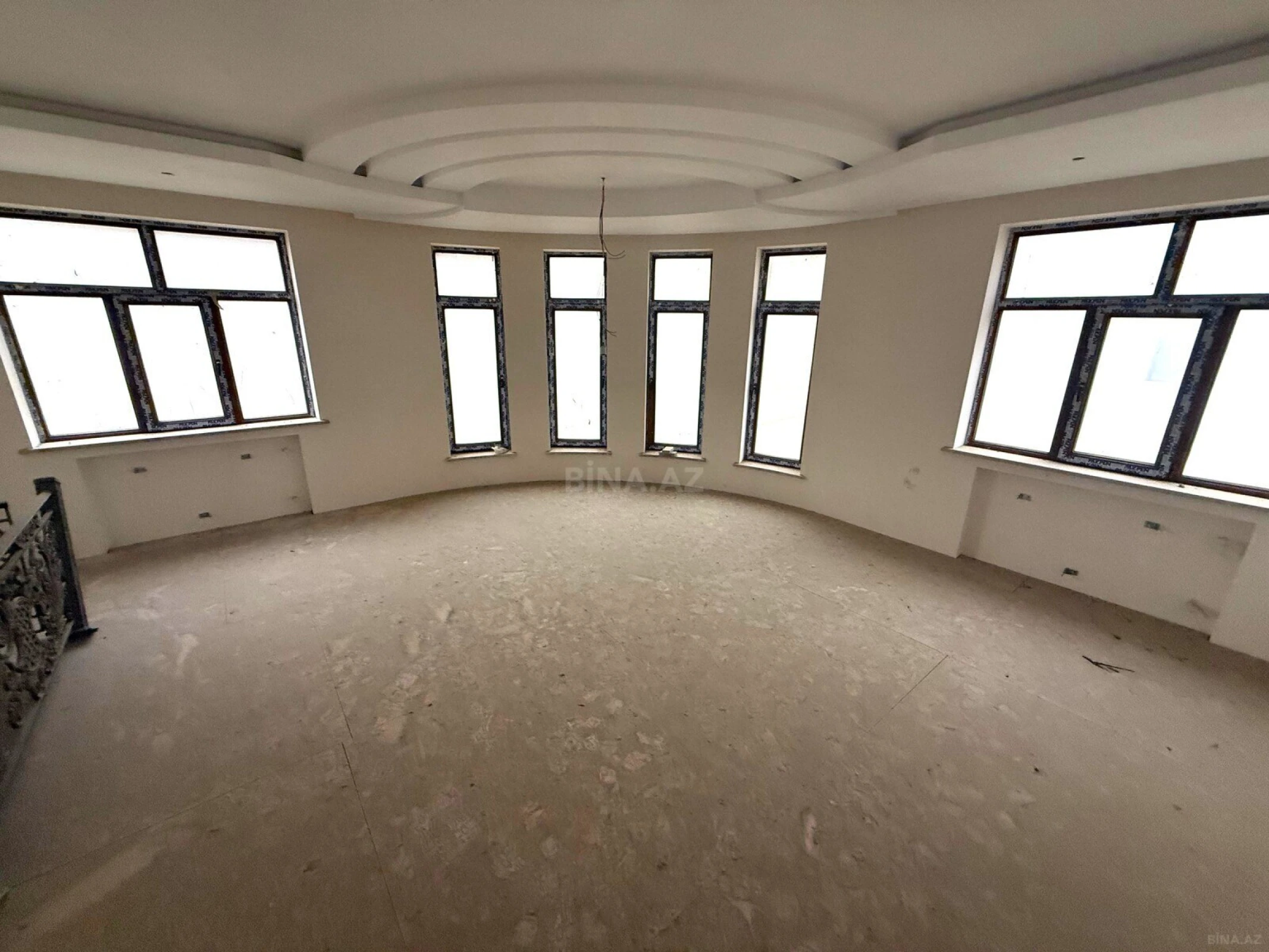 Satılır 8 otaqlı həyət evi 650 m²