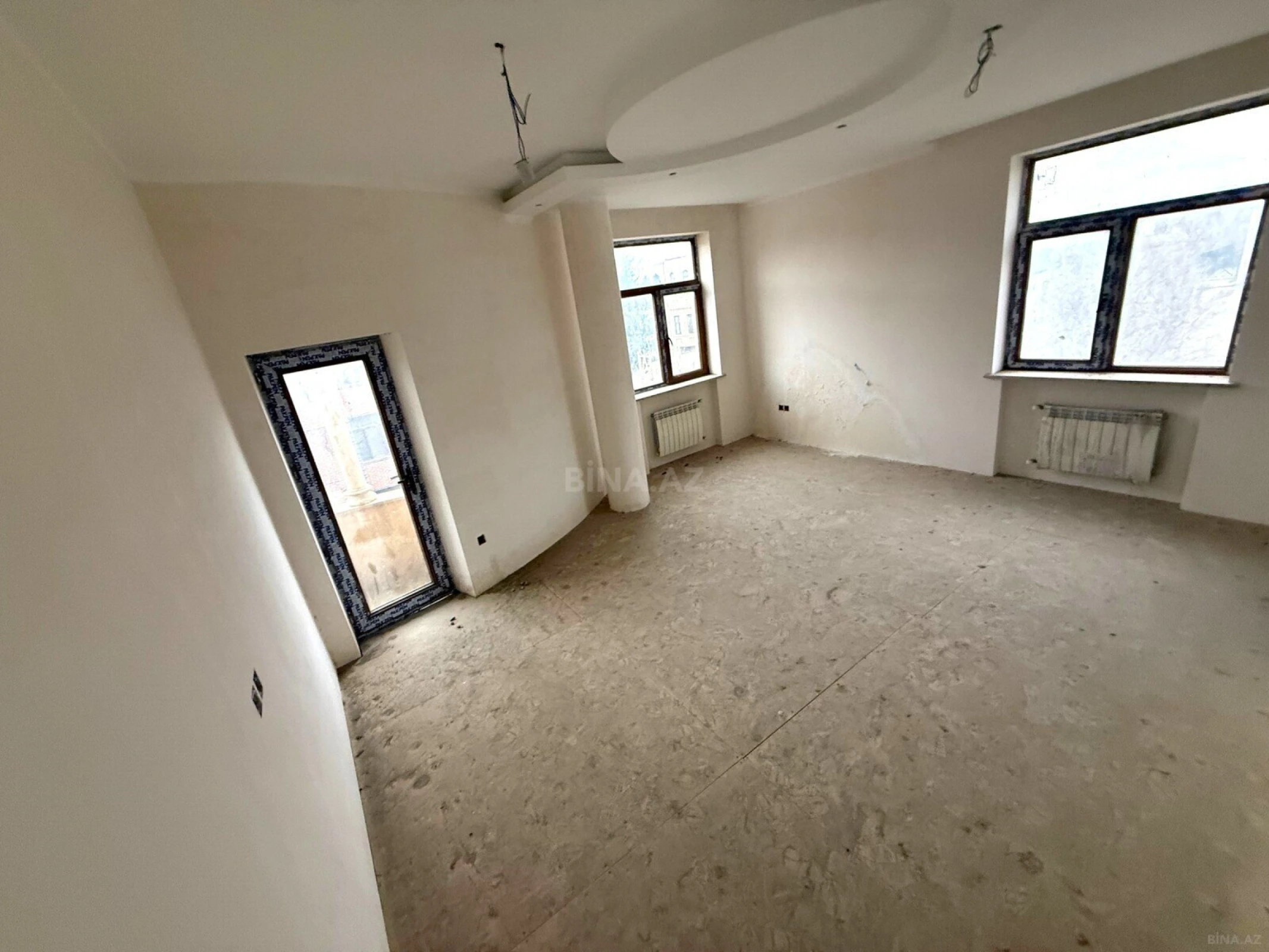 Satılır 8 otaqlı həyət evi 650 m²