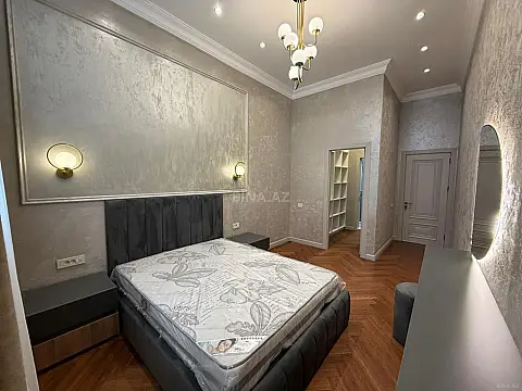 Satılır 3 otaqlı mənzil 140 m²
