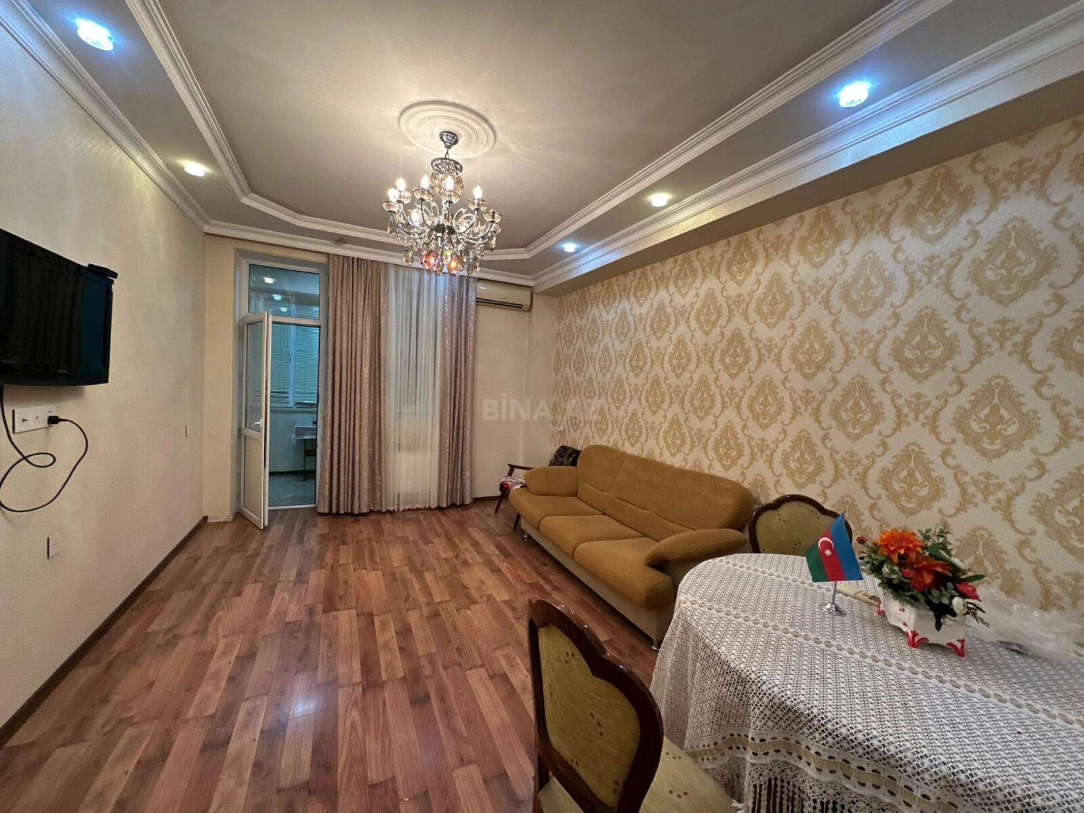 Satılır 2 otaqlı mənzil 72 m²