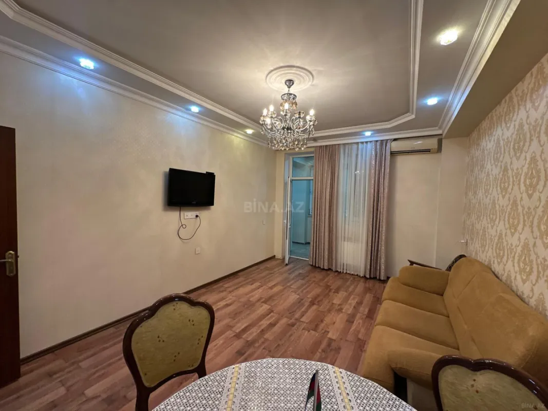 Satılır 2 otaqlı mənzil 72 m²