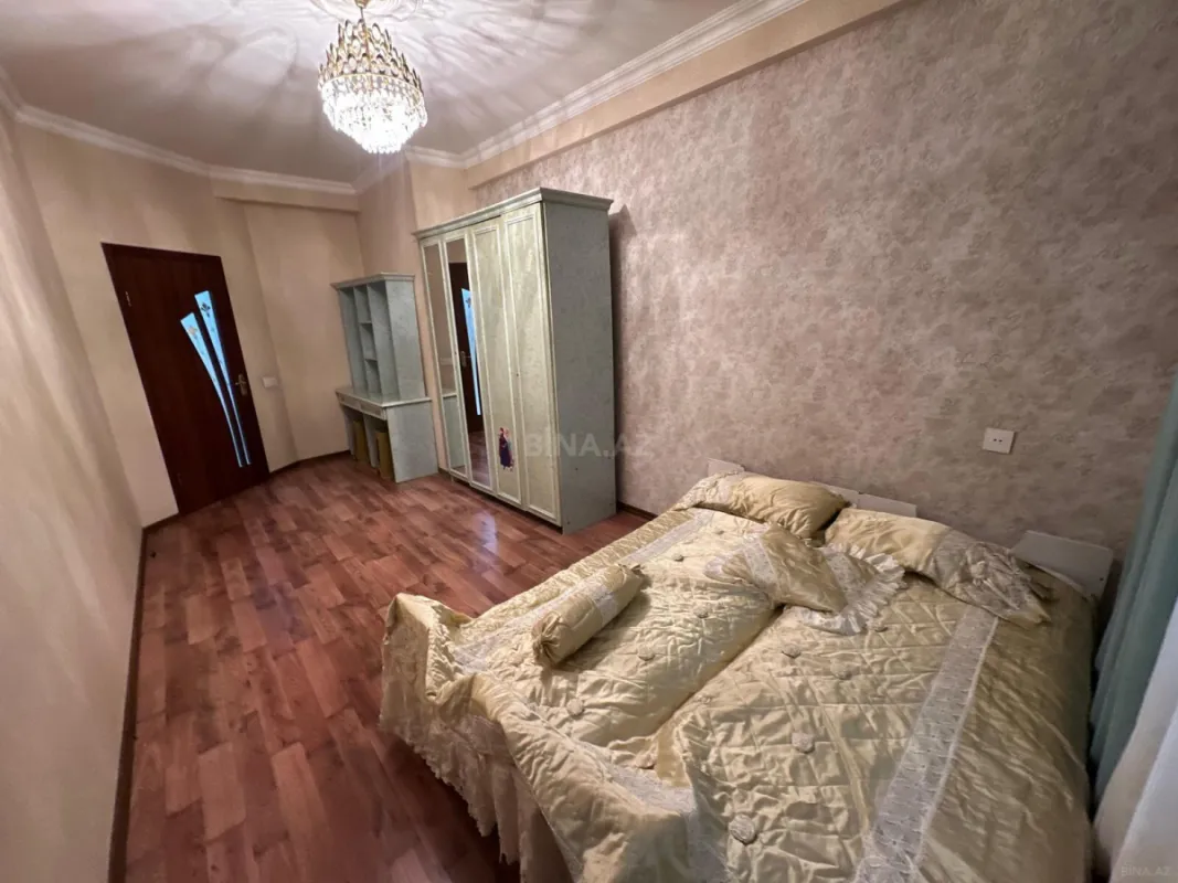Satılır 2 otaqlı mənzil 72 m²