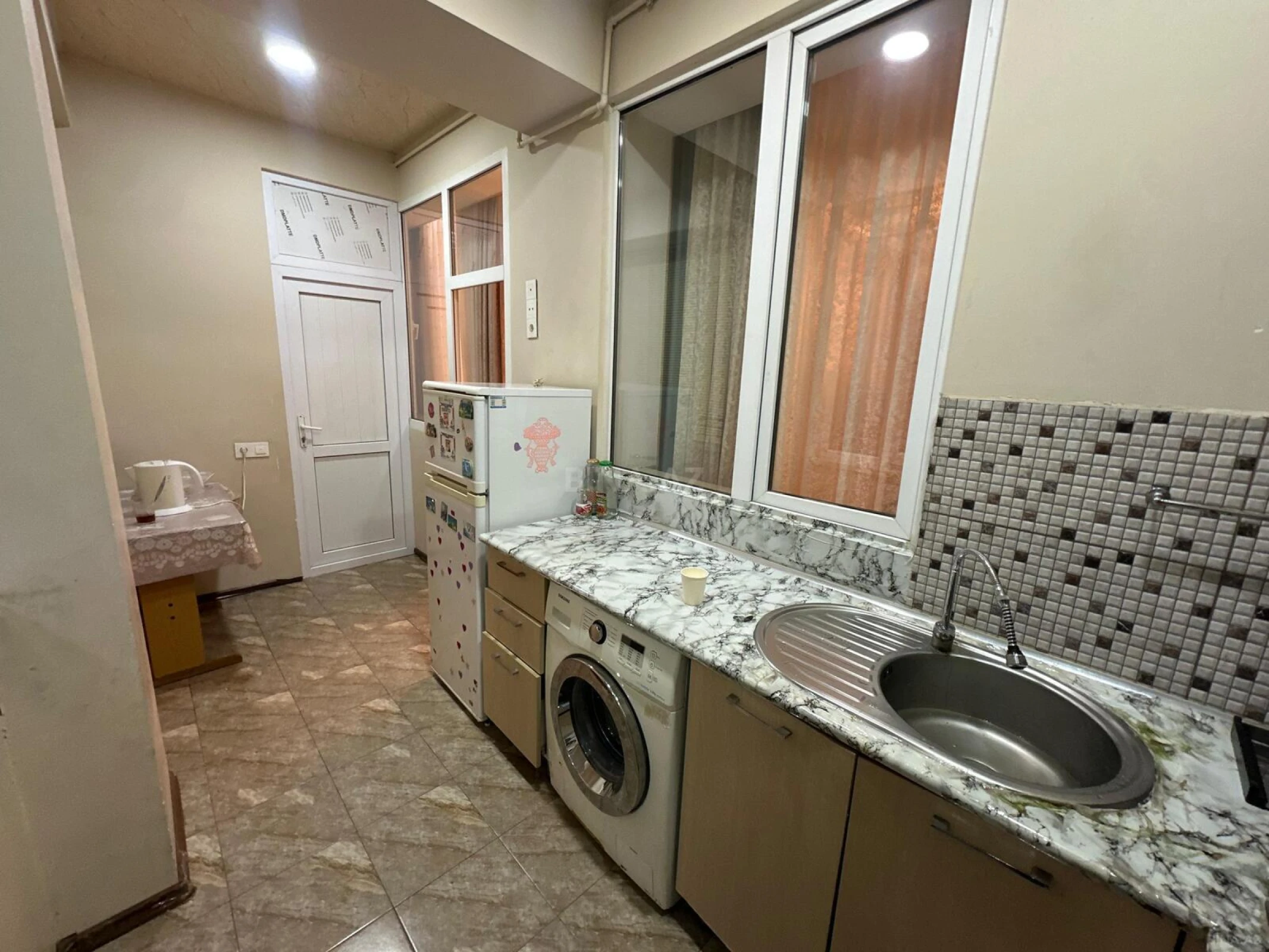 Satılır 2 otaqlı mənzil 72 m²