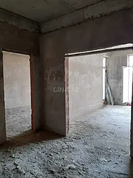 Satılır 4 otaqlı mənzil 140 m²