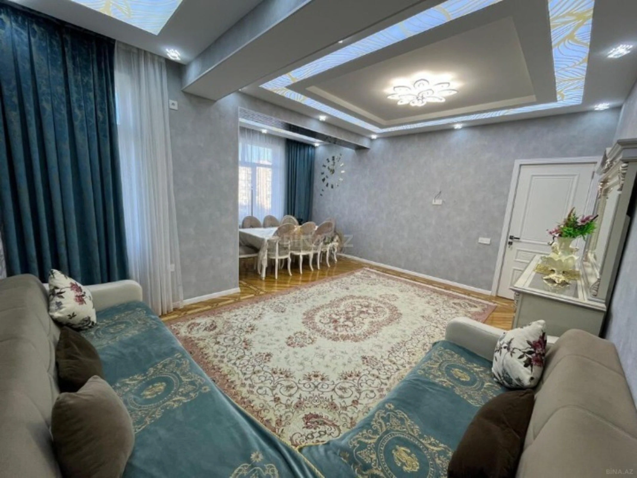 Satılır 4 otaqlı mənzil 142 m²