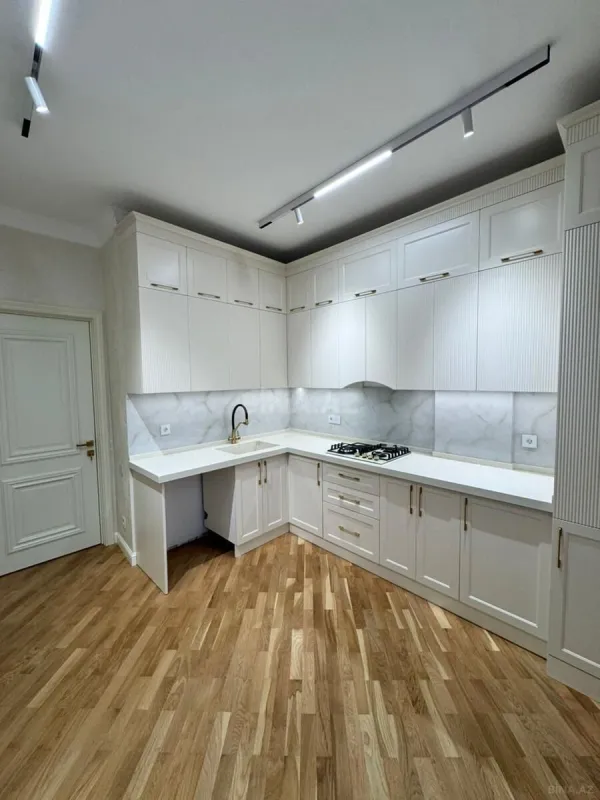 Satılır 2 otaqlı mənzil 74 m²