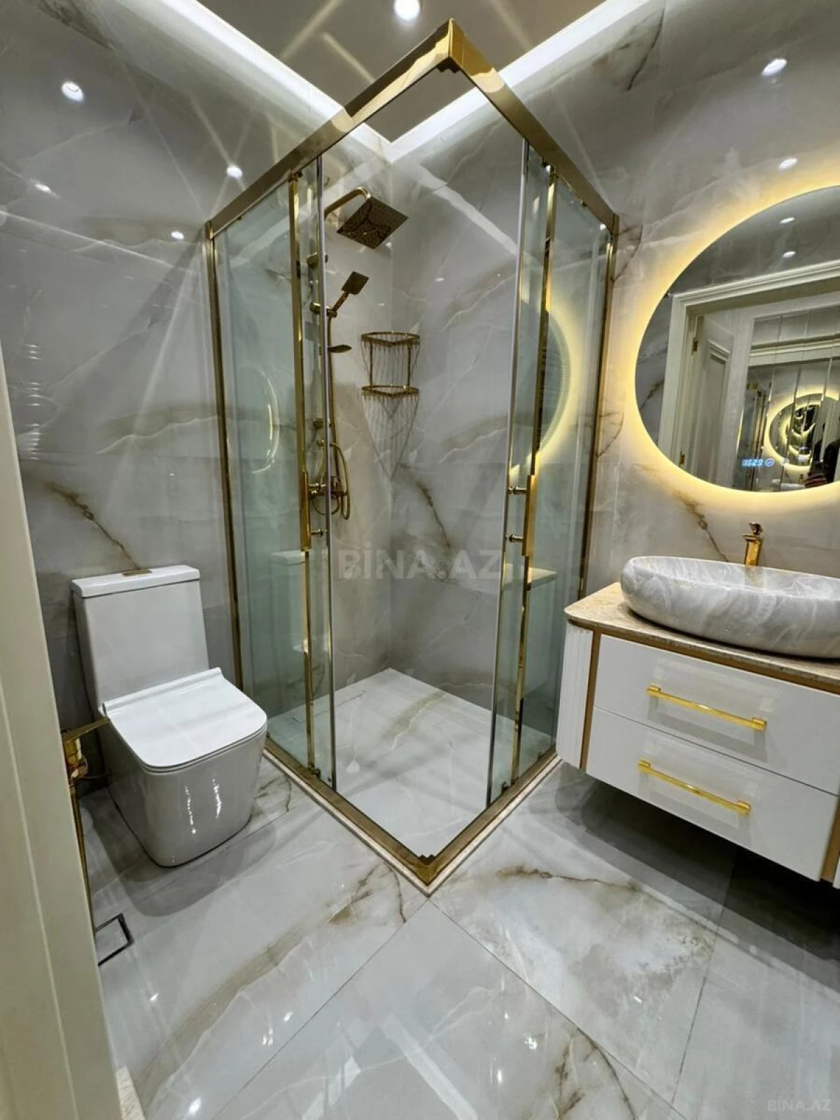 Satılır 2 otaqlı mənzil 74 m²