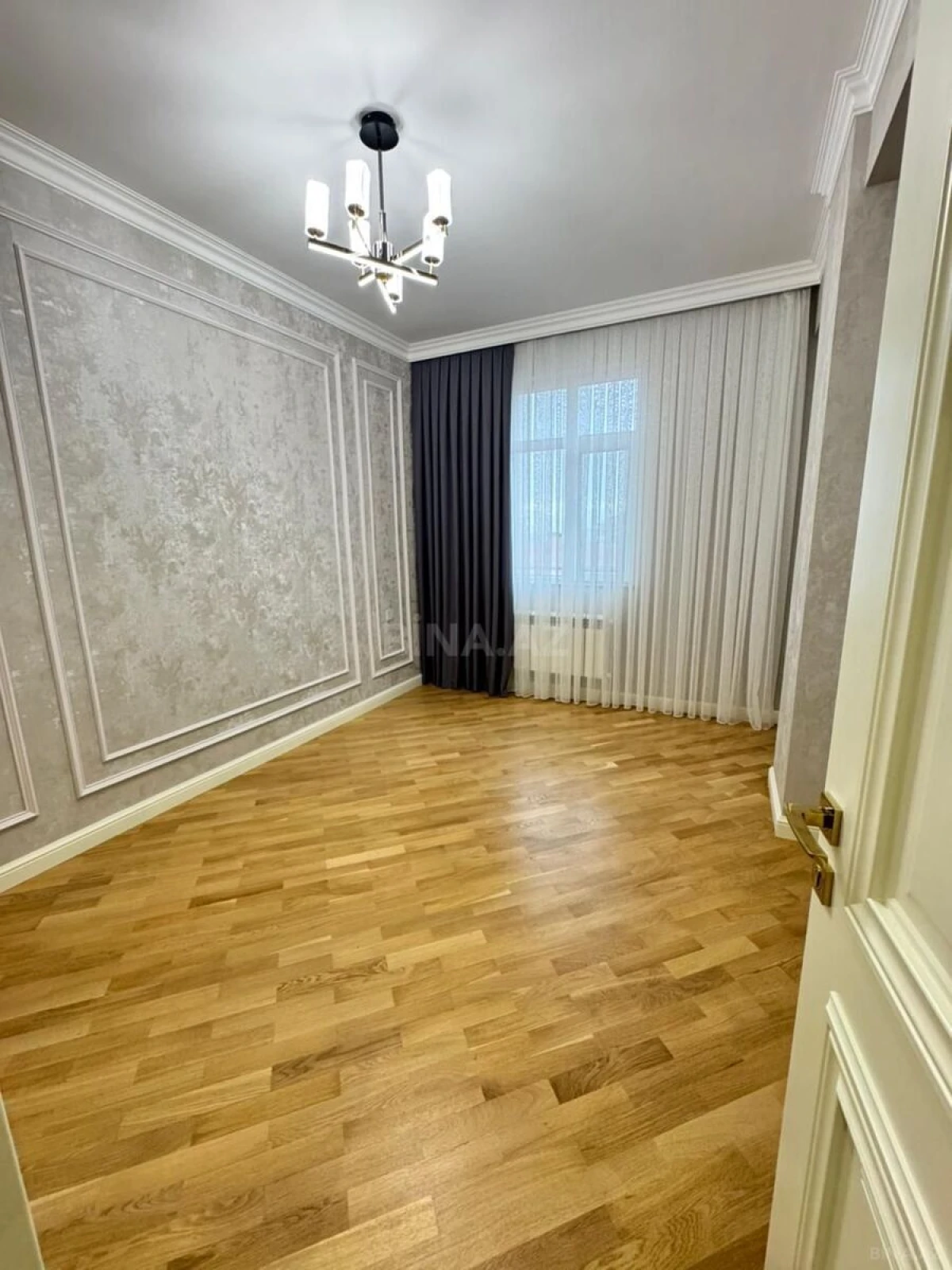 Satılır 2 otaqlı mənzil 74 m²