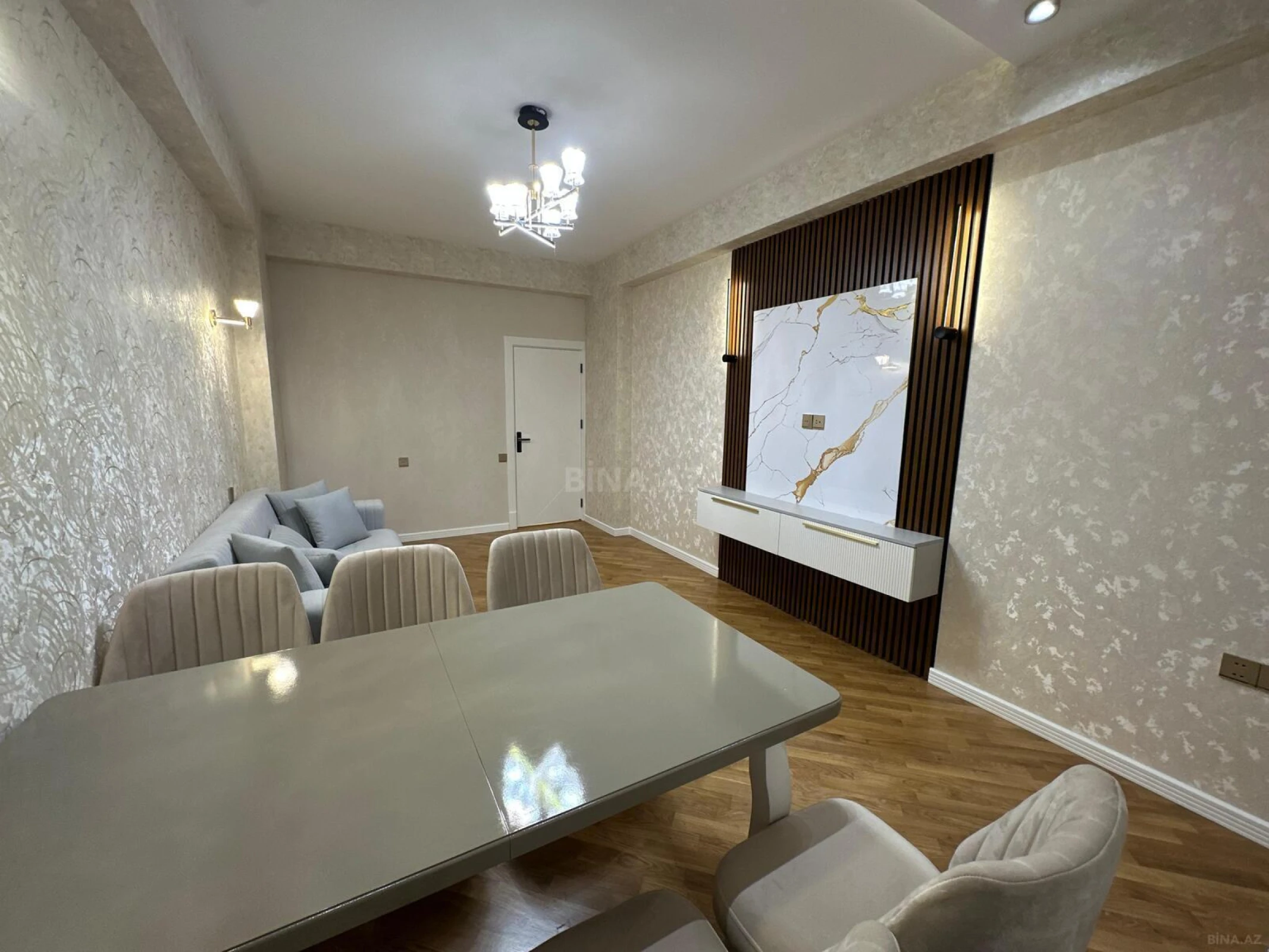 Satılır 2 otaqlı mənzil 75 m²