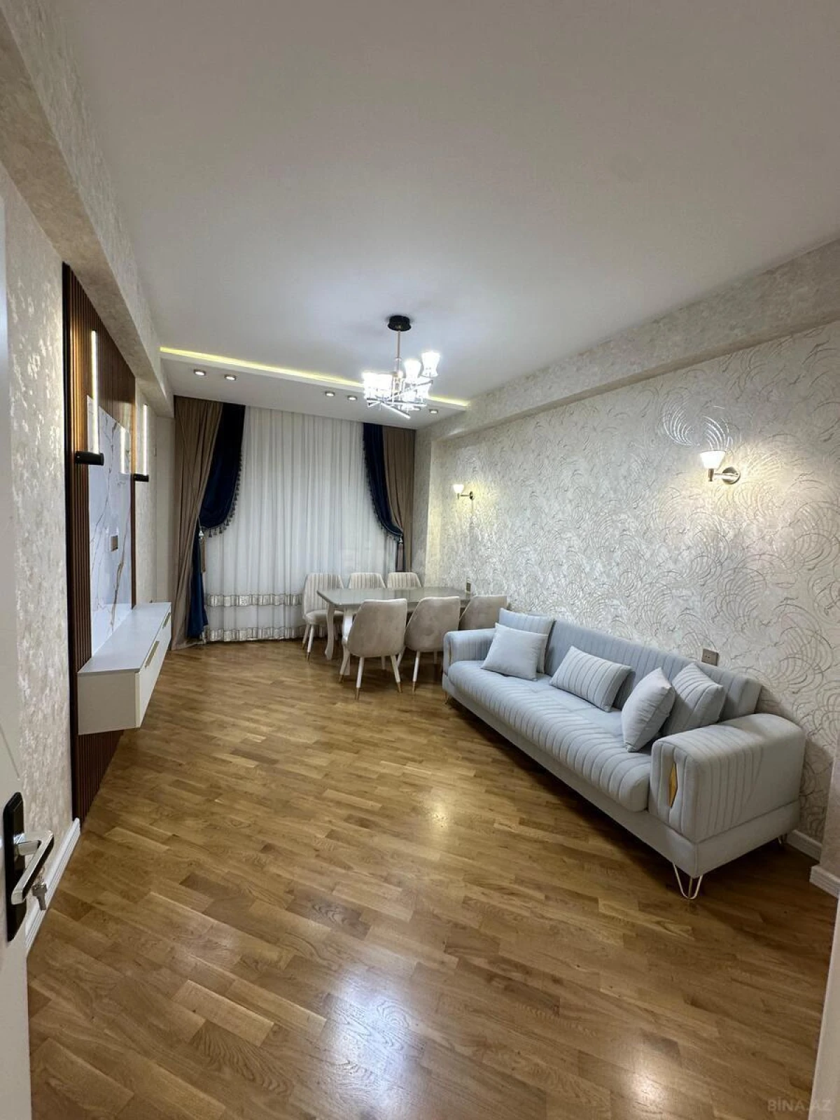 Satılır 2 otaqlı mənzil 75 m²
