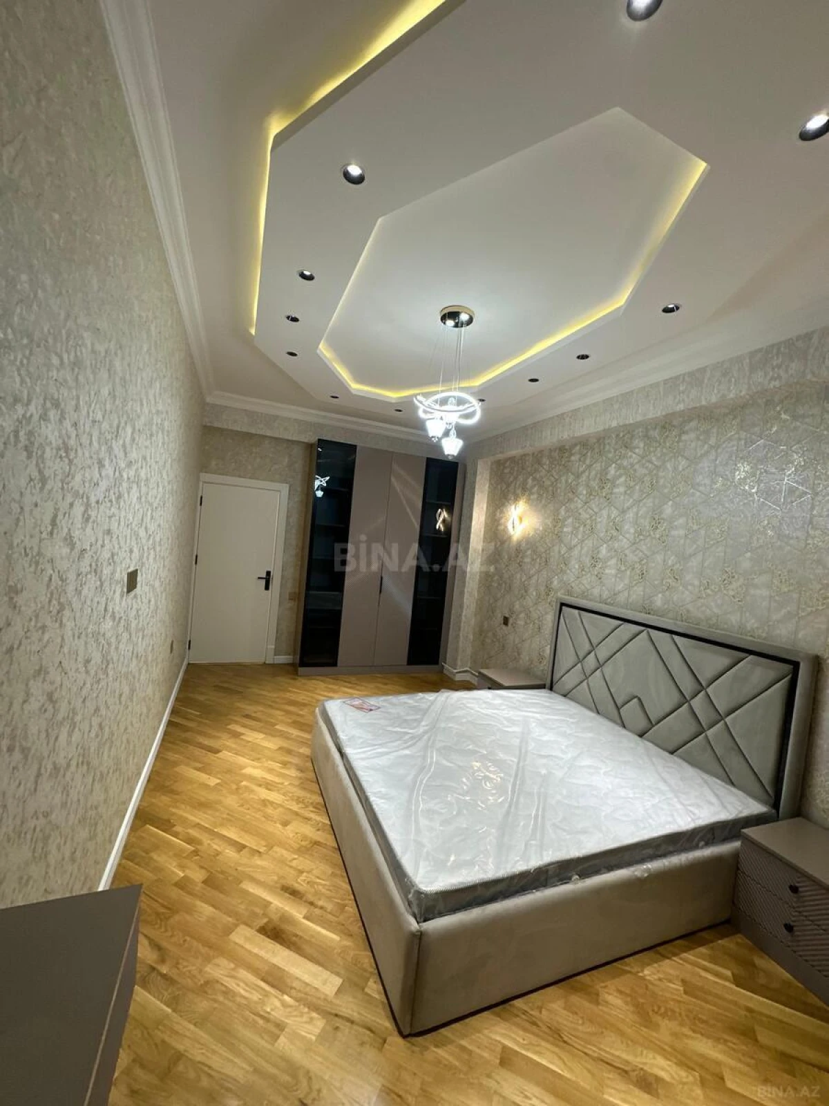 Satılır 2 otaqlı mənzil 75 m²