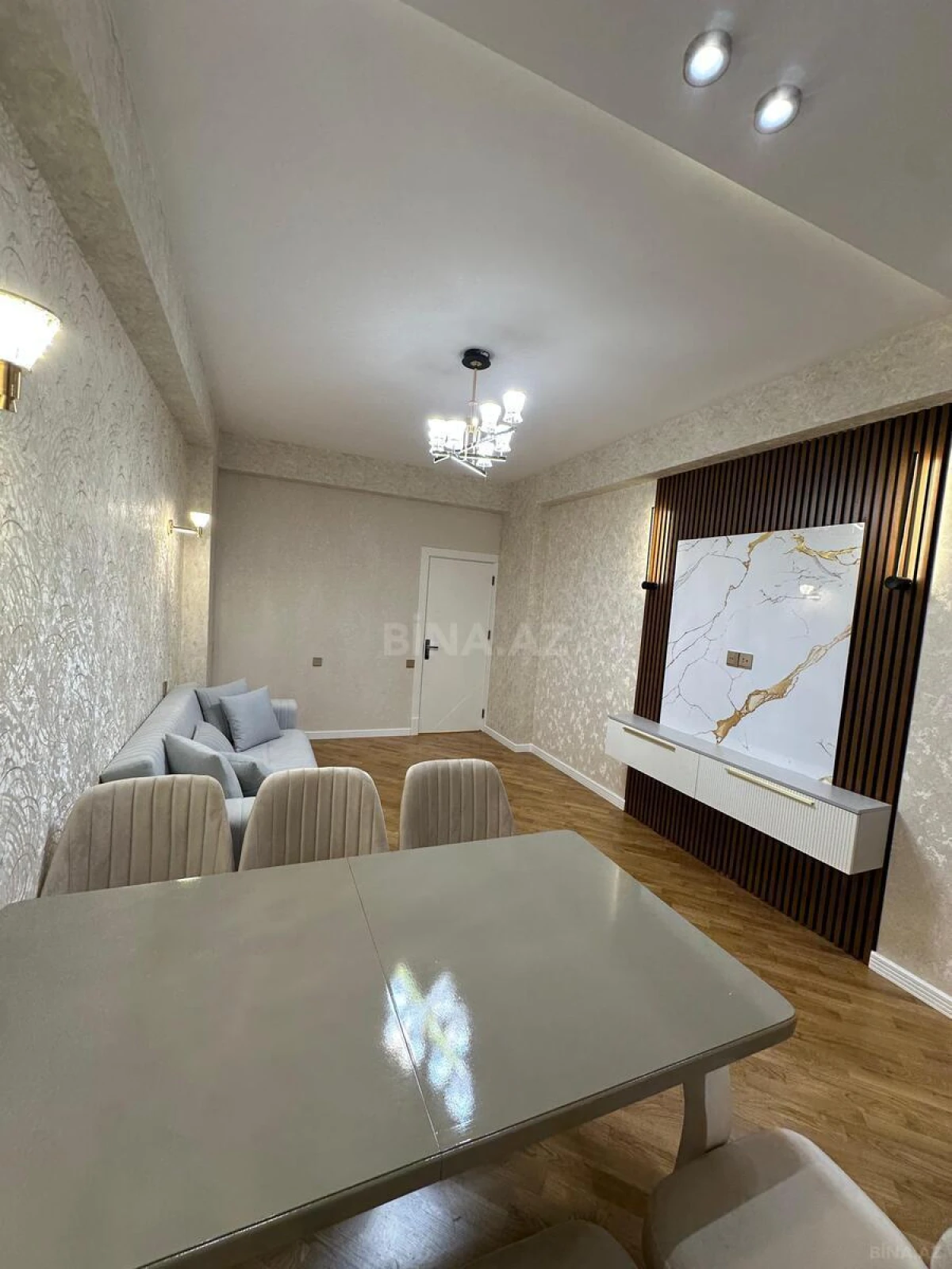 Satılır 2 otaqlı mənzil 75 m²