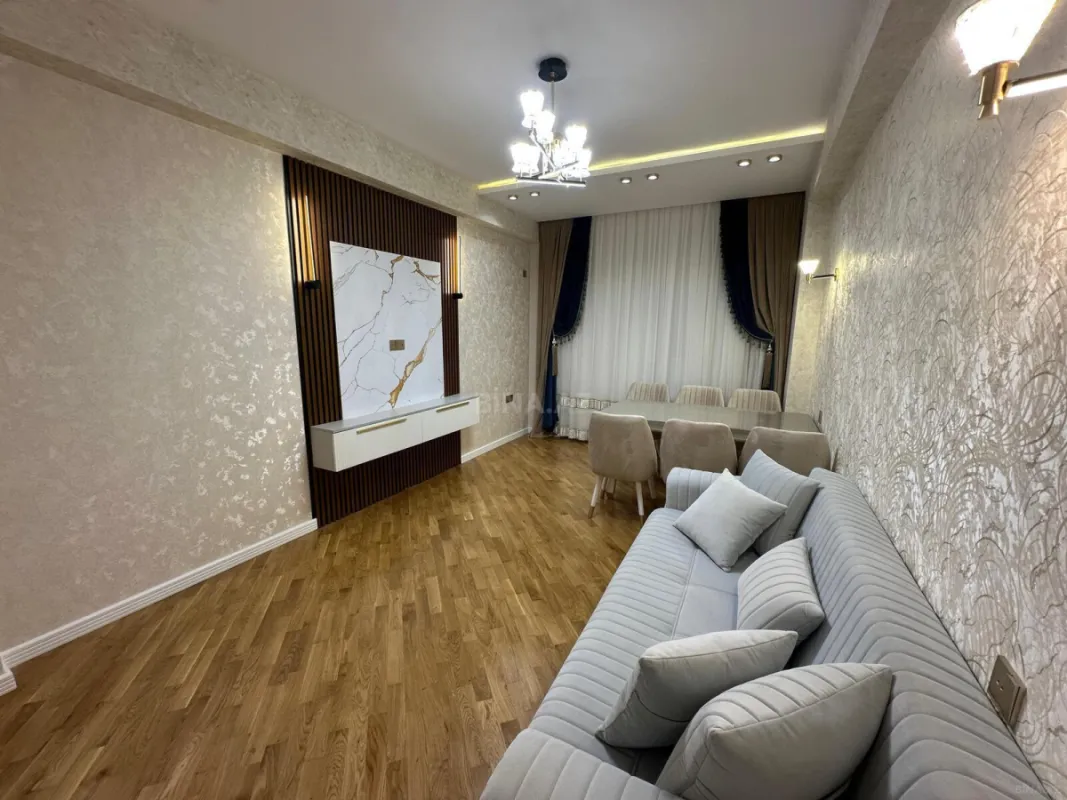 Satılır 2 otaqlı mənzil 75 m²