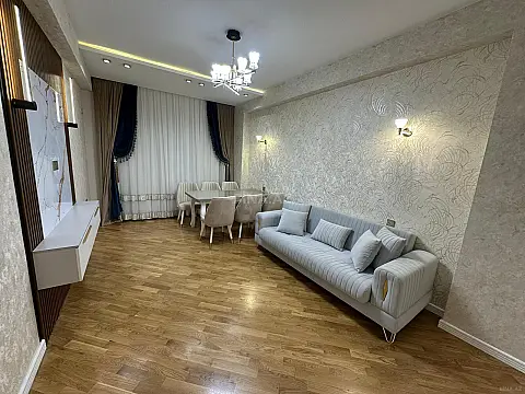Satılır 2 otaqlı mənzil 75 m²
