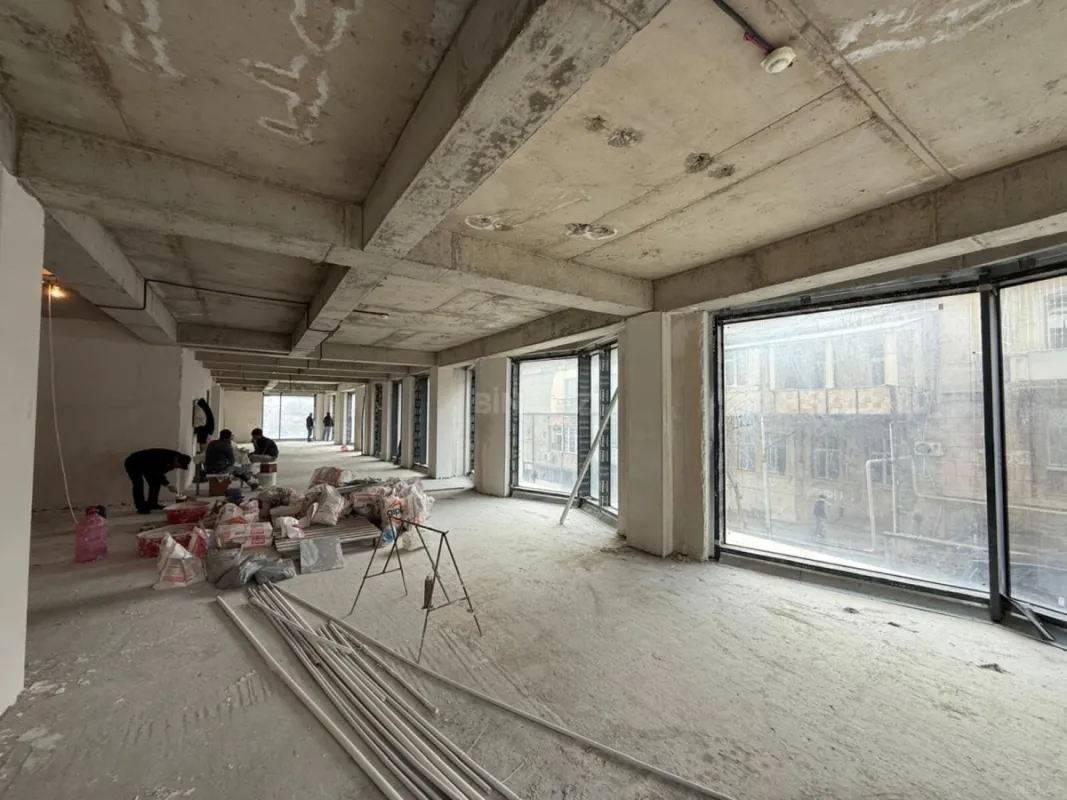 Kirayə verilir obyekt 414 m²