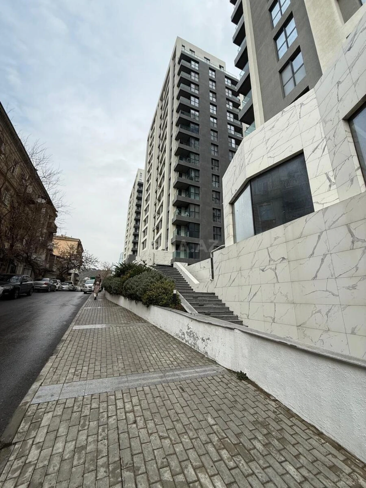 Kirayə verilir obyekt 414 m²