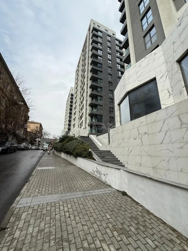 Kirayə verilir obyekt 414 m²