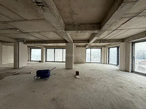 Kirayə verilir obyekt 414 m² — Bakı, Bayıl 414.00 m²