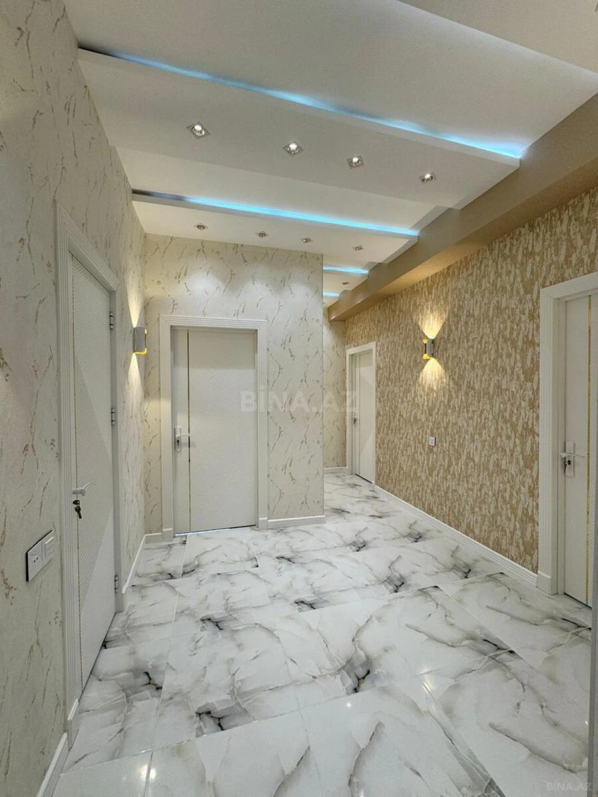 Satılır 3 otaqlı mənzil 115 m²