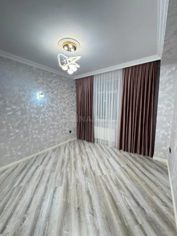 Satılır 3 otaqlı mənzil 98 m²