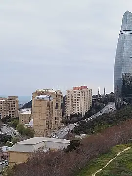 Satılır 3 otaqlı mənzil 79 m²