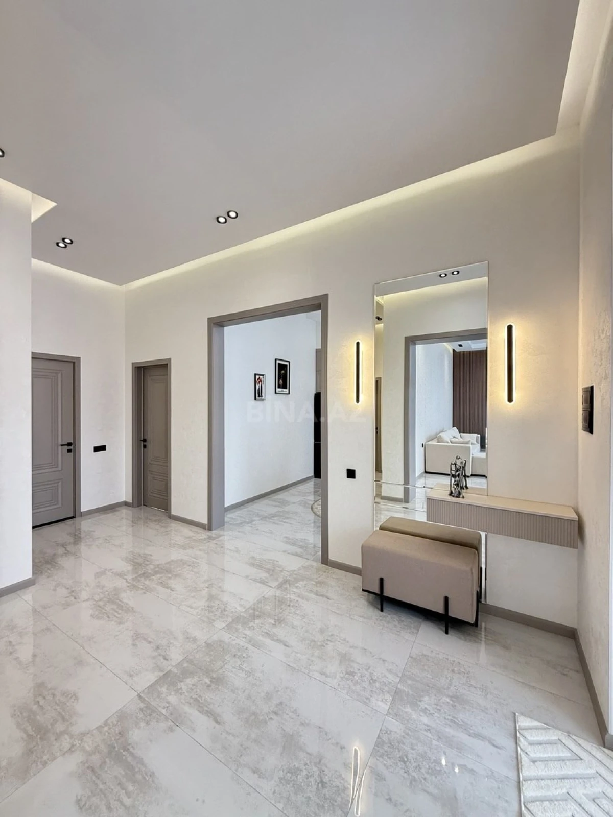 Satılır 4 otaqlı həyət evi 180 m²