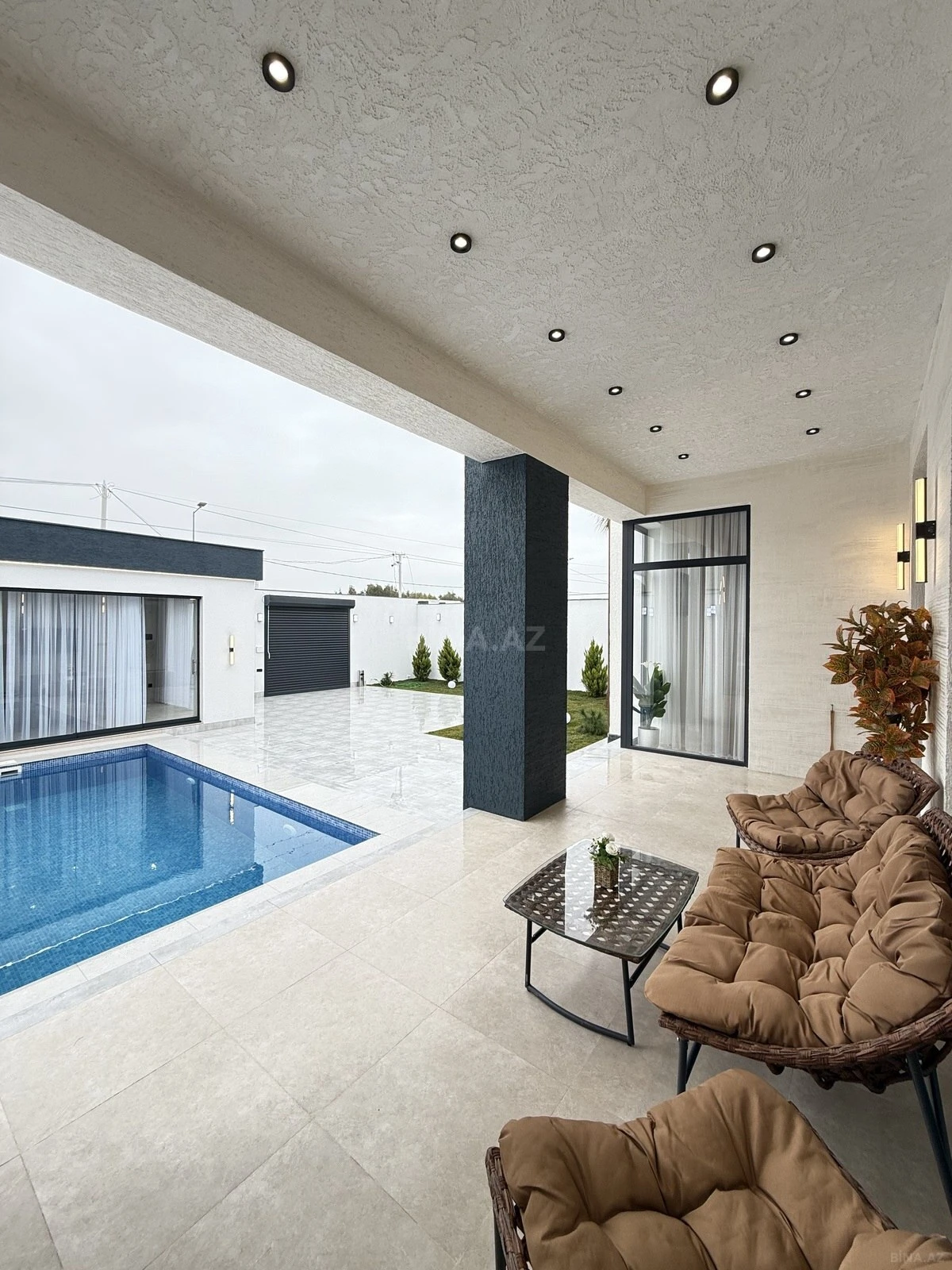 Satılır 4 otaqlı həyət evi 180 m²