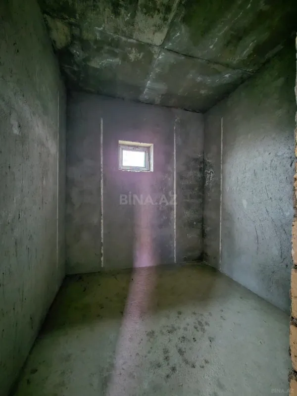 Satılır 4 otaqlı həyət evi 300 m²