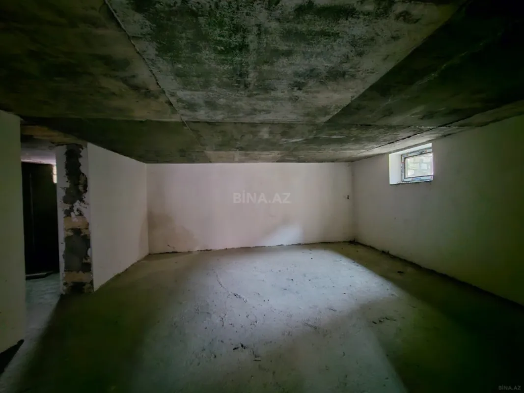 Satılır 4 otaqlı həyət evi 300 m²