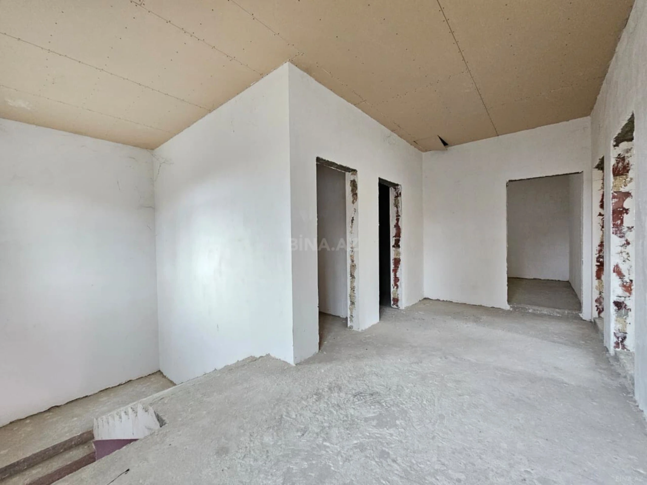 Satılır 4 otaqlı həyət evi 300 m²