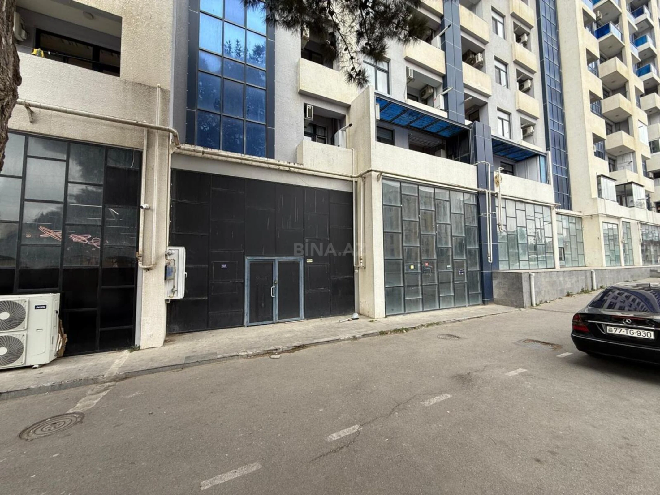 Kirayə verilir obyekt 240 m²