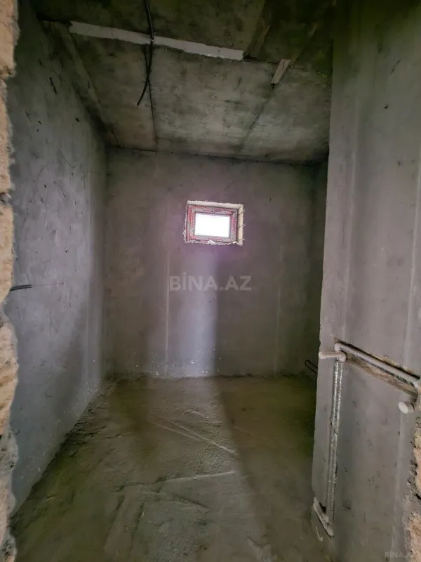 Satılır 6 otaqlı həyət evi 400 m²