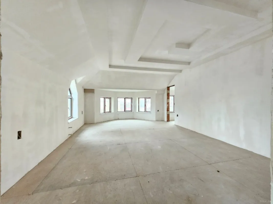 Satılır 6 otaqlı həyət evi 400 m²