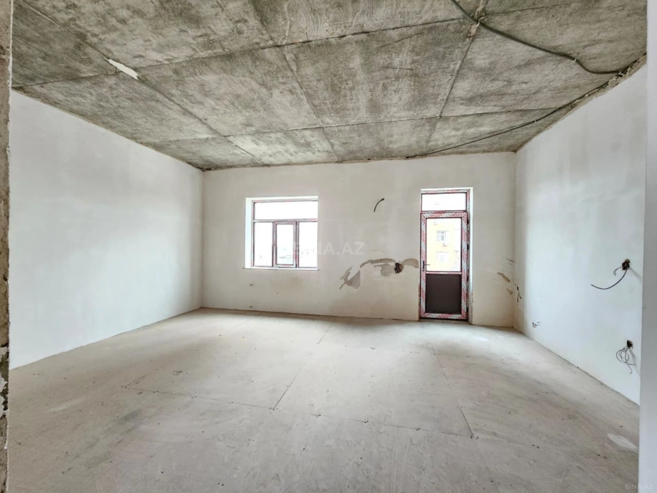 Satılır 6 otaqlı həyət evi 400 m²