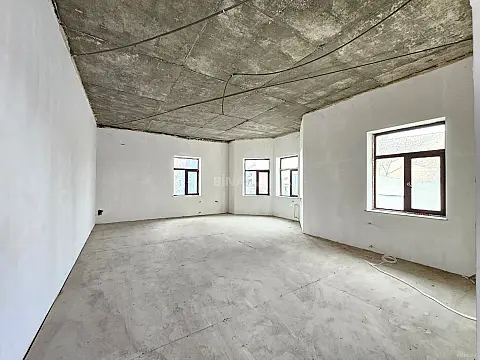 Satılır 6 otaqlı həyət evi 400 m²
