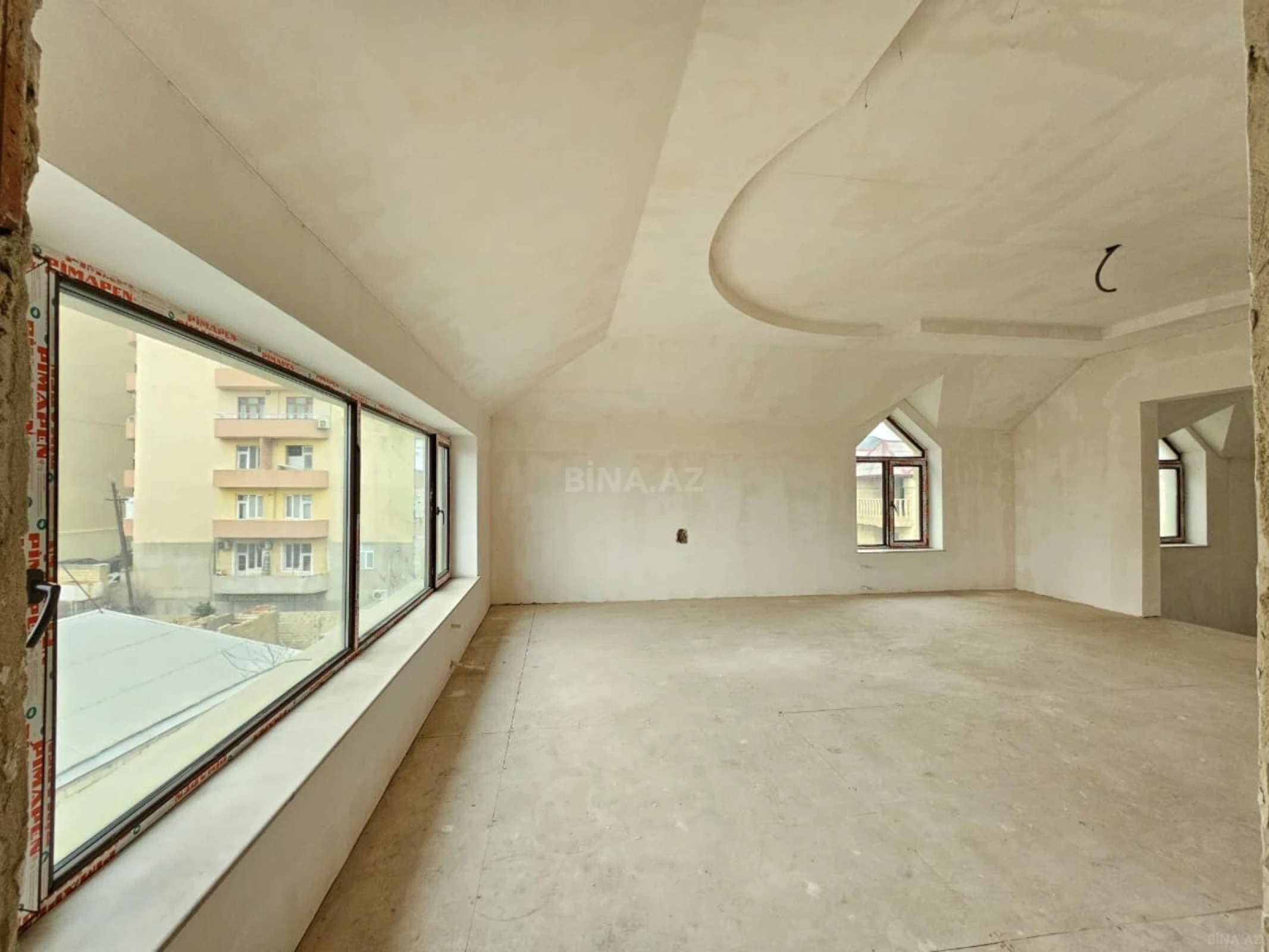Satılır 6 otaqlı həyət evi 400 m²