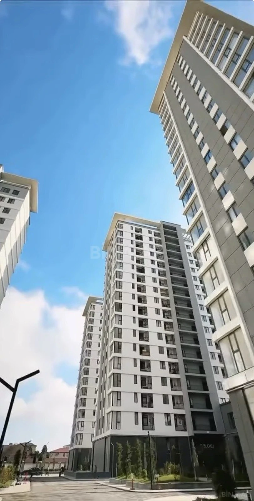 Satılır 3 otaqlı mənzil 77.7 m²
