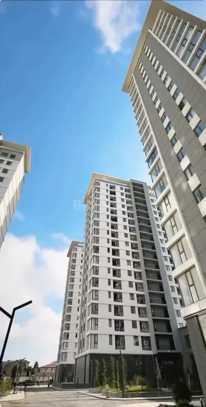 Satılır 3 otaqlı mənzil 77.7 m²