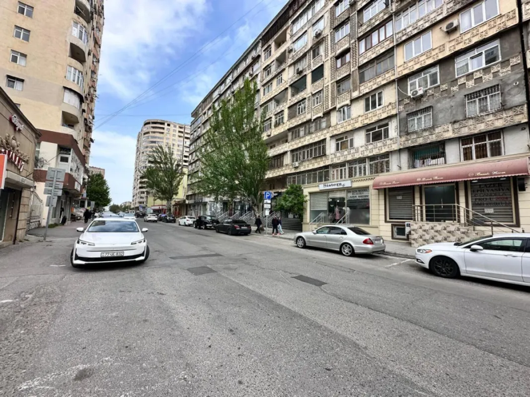 Kirayə verilir 4 otaqlı ofis 153 m²