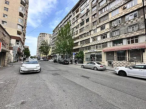 Kirayə verilir 4 otaqlı ofis 153 m²