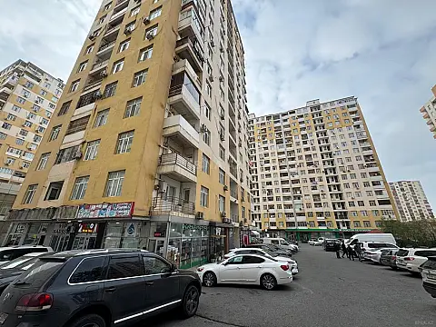 Satılır 4 otaqlı mənzil 158 m² — Bakı, Həzi Aslanov qəs. 4 otaq 158.00 m²